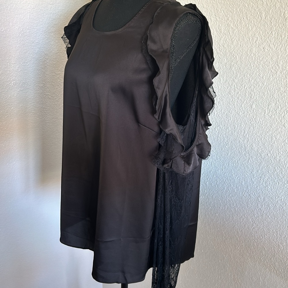 Black Lace Long Sleeve Top with Shoulder Cutout Size XLarge - Picture 2 of 8
